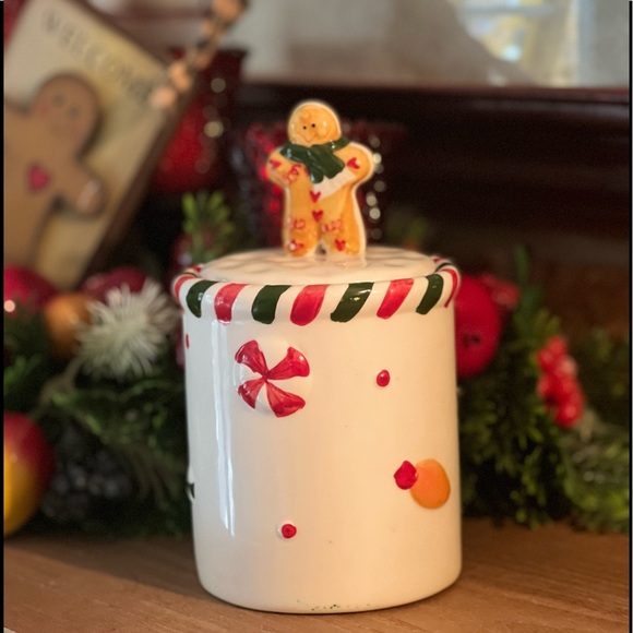 Vintage Christmas Gingerbread Man Sugar Cookie Jar - Picture 1 of 7